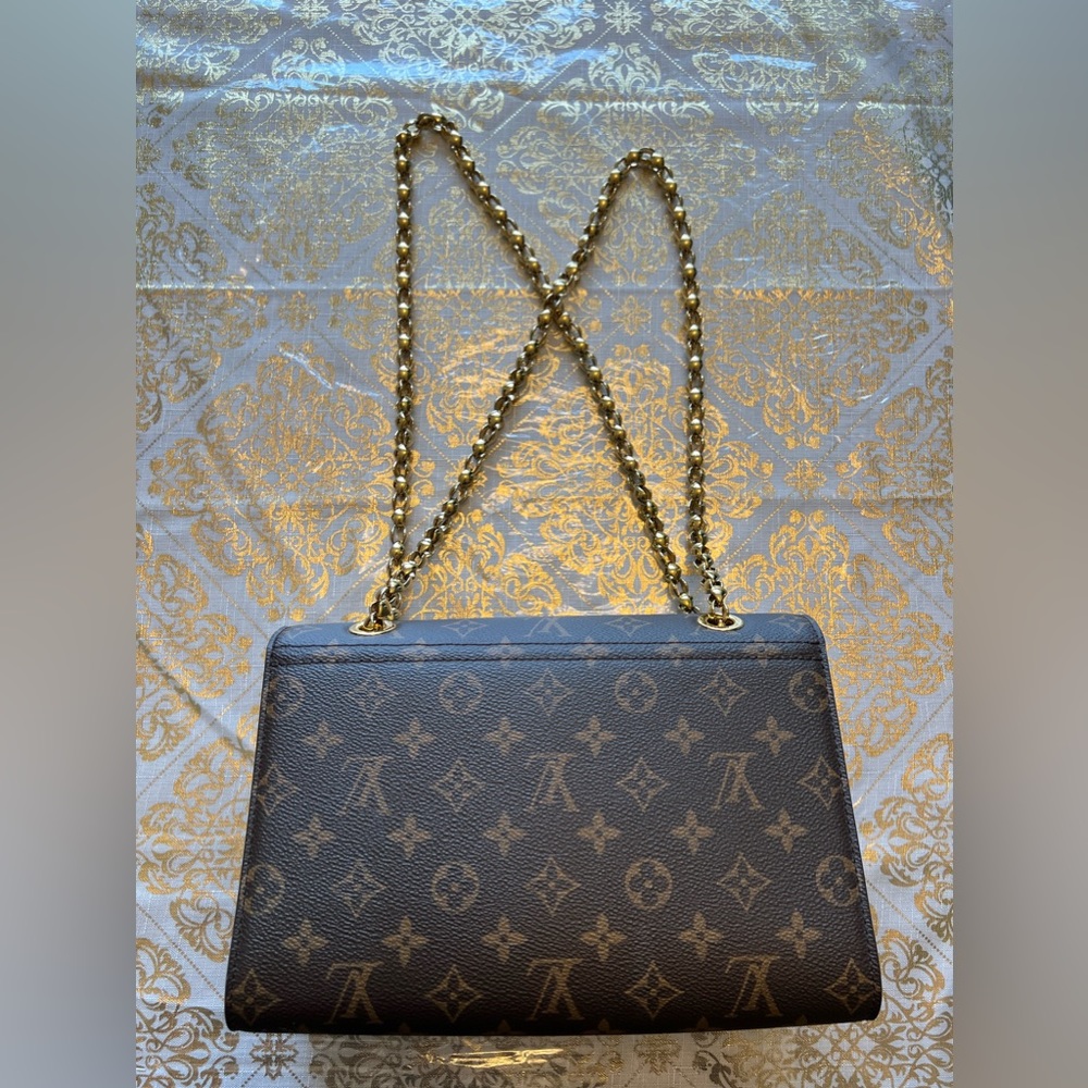 … VICTOIRE - Picture 9 of 15